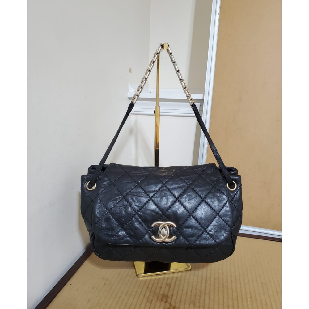 Calfskin Quilted Retro Chain Accordion Flap Black new leather straps replaced